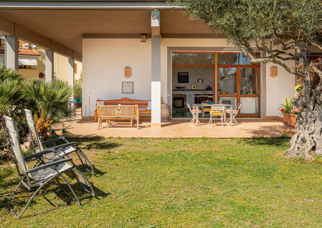 Villa Arrecifes Fertilia Exteriér fotografie