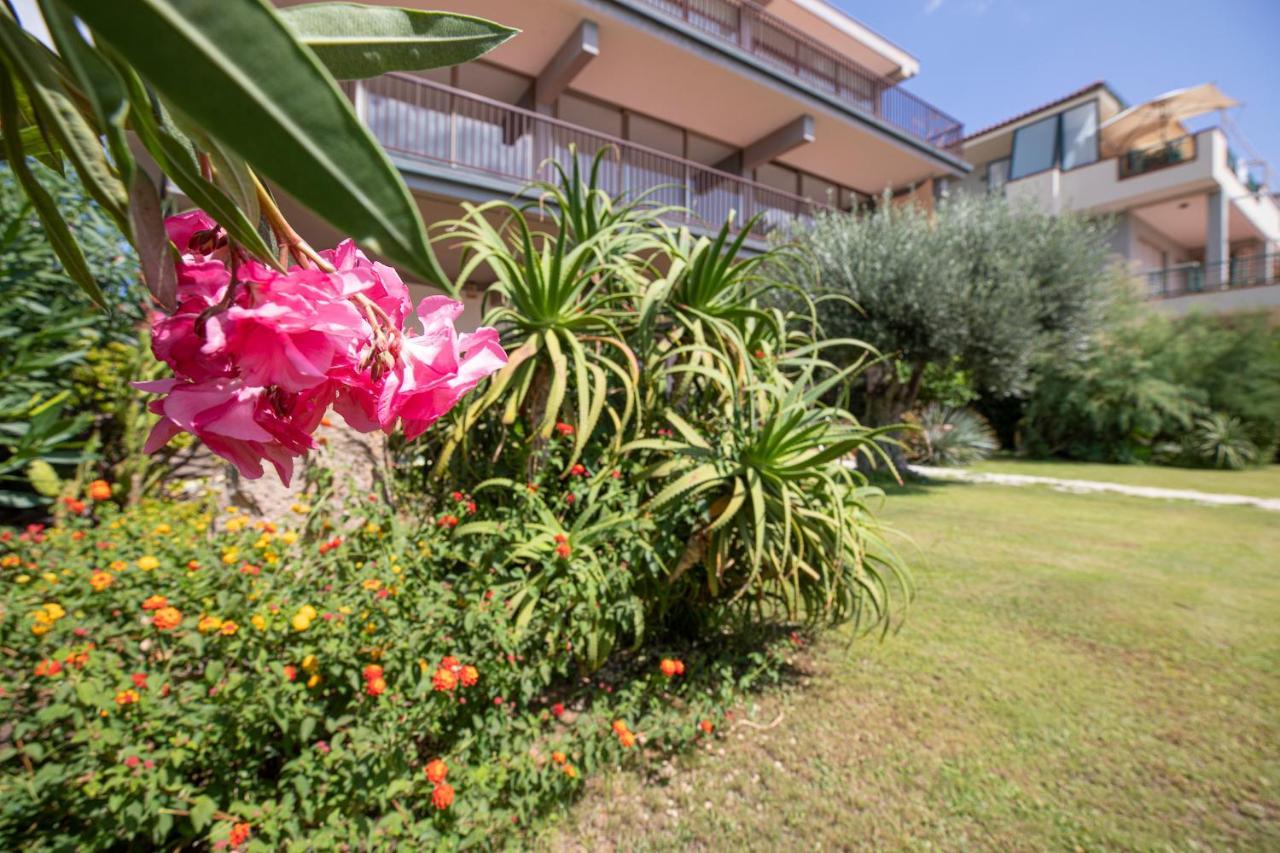 Villa Arrecifes Fertilia Exteriér fotografie
